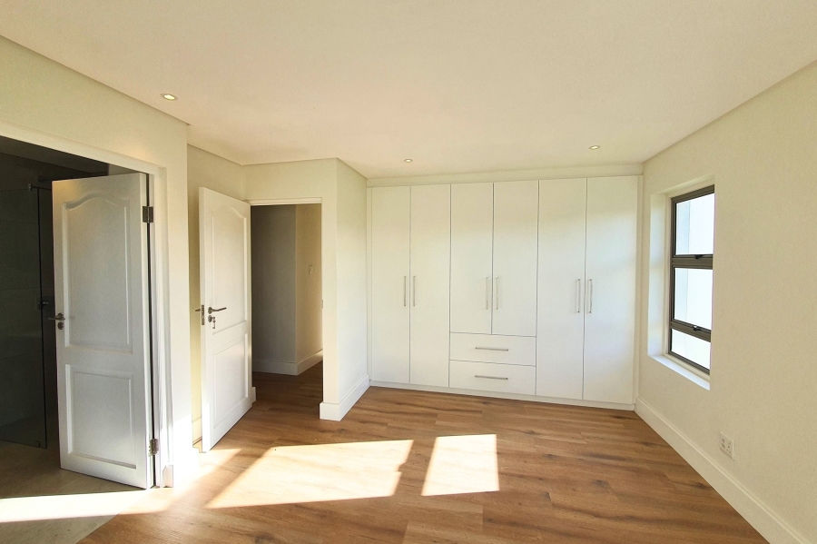 4 Bedroom Property for Sale in Vierlanden Western Cape